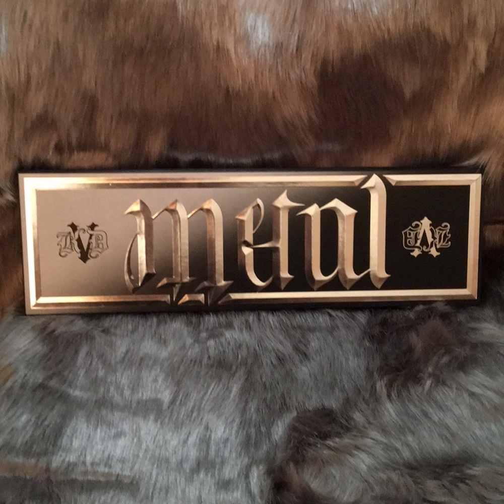 KvD MetalMatte Eyeshadow Palette